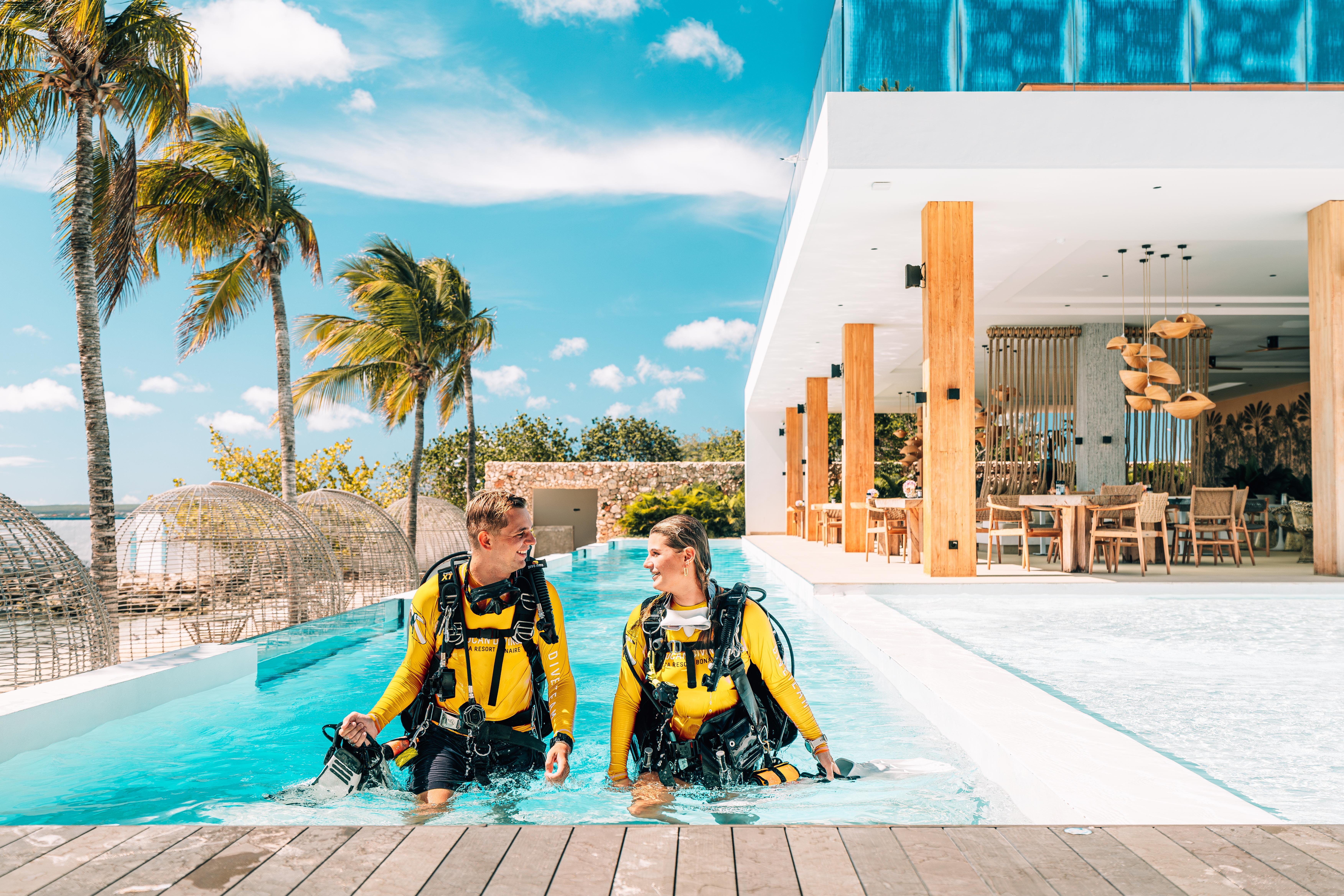 Van Der Valk Plaza Beach & Dive Resort Bonaire Playa Exteriör bild