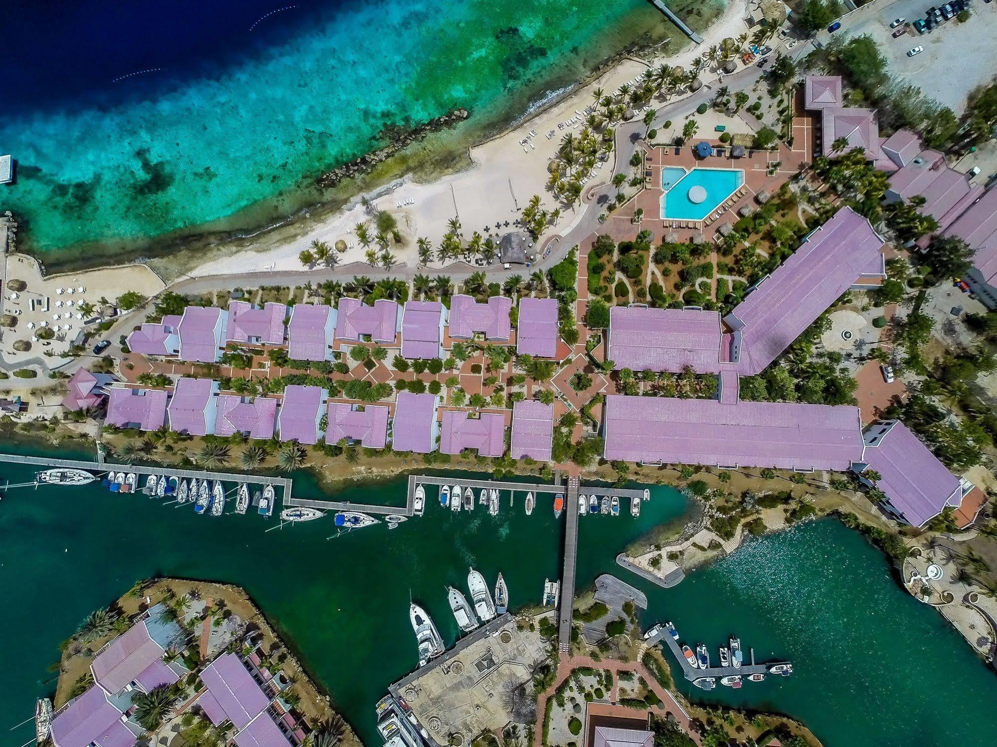 Van Der Valk Plaza Beach & Dive Resort Bonaire Playa Exteriör bild